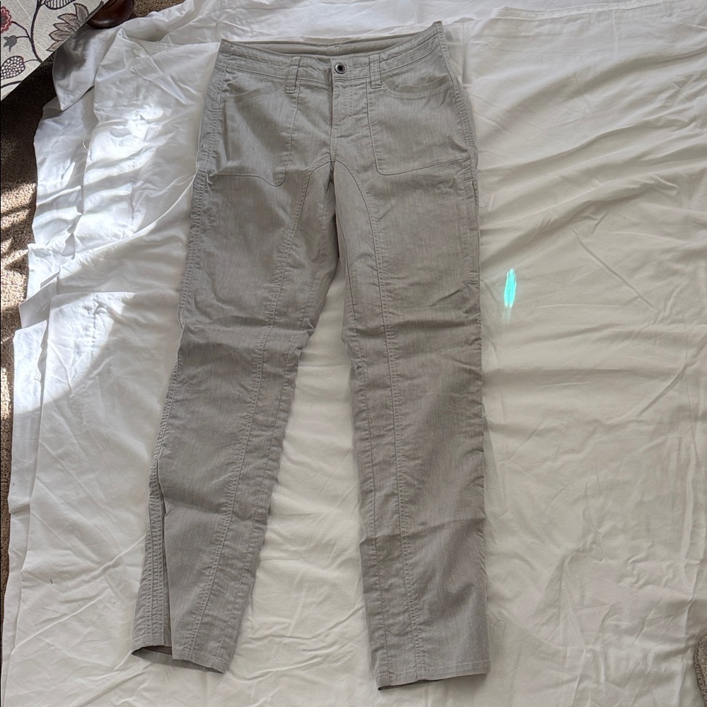 Women’s Kuhl Cabo Straight Leg pant, color = Ash